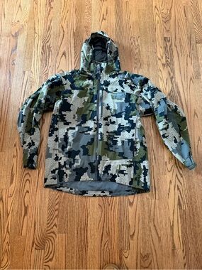 KUIU Kutana Storm Shell Jacket